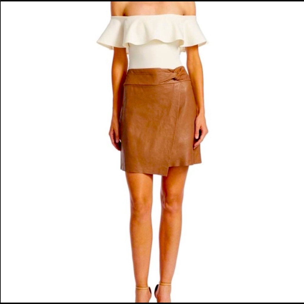 🤎Halston Heritage 🤎 Gorgeous Brown leather skirt